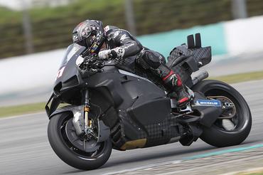 KUALA LUMPUR, MALAYSIA - JANUARY 31: Aleix Espargaro from Spain riding Honda during the MotoGP Shakedown at Sepang Circuit on January 31, 2026 in Kuala Lumpur, Malaysia. (Photo by Gold & Goose Photography/Getty Images)